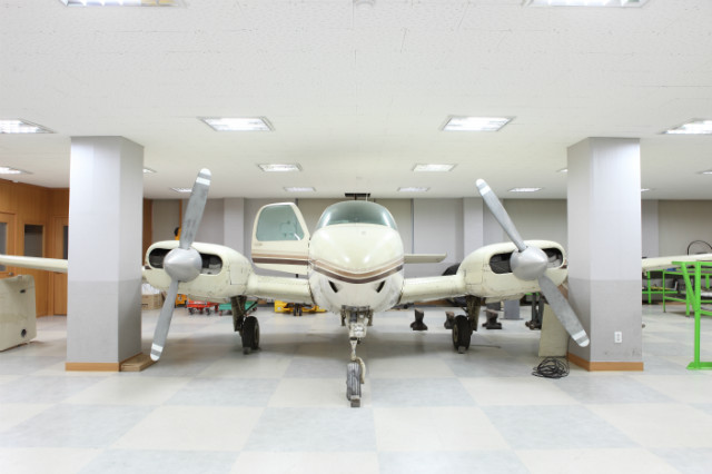Beech Craft Baron 3.JPG